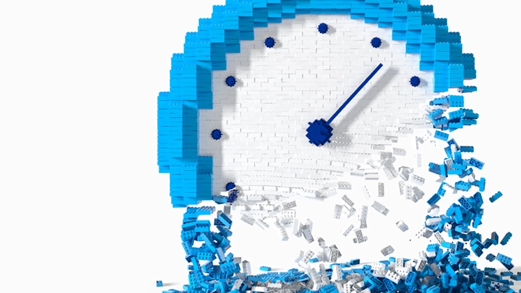 Dissolving wall clock