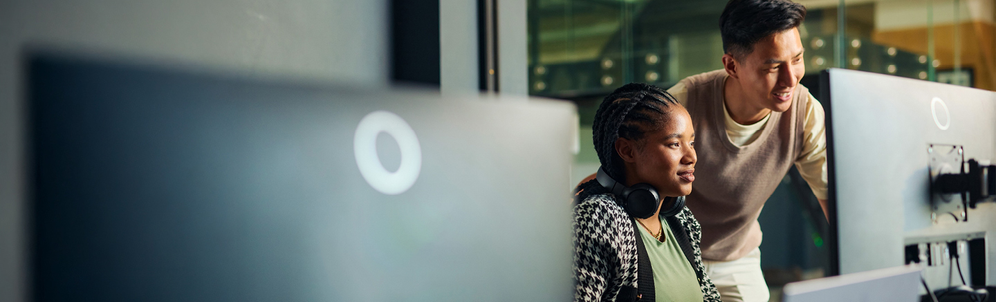 Collaborative technology project work in a modern office setting, reflecting Hays Project Services’ flexible SOW delivery and programme support.